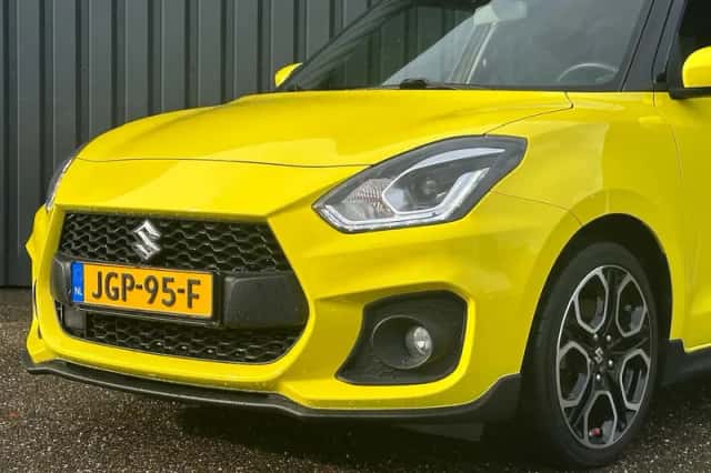 Suzuki Swift (2019) thumbnail 9