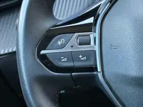 Peugeot e-2008 (2022) thumbnail 12