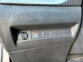 Peugeot e-2008 (2022) thumbnail 13