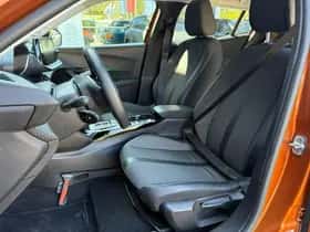 Peugeot e-2008 (2022) thumbnail 4