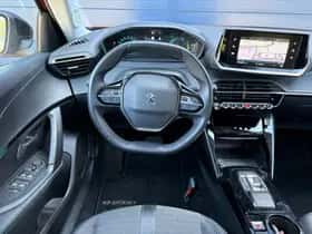 Peugeot e-2008 (2022) thumbnail 9