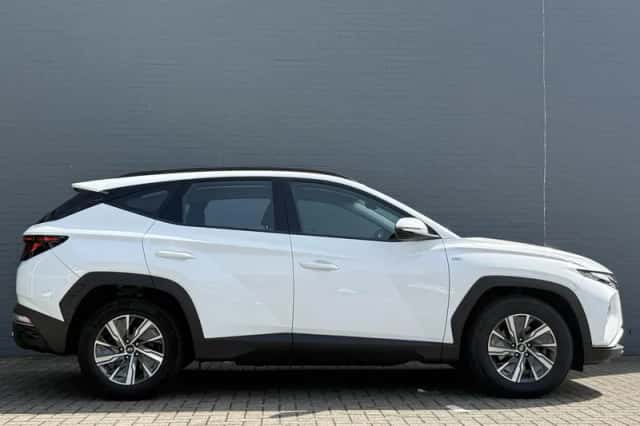 Hyundai Tucson (2022) thumbnail 5