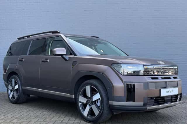 Hyundai Santa Fe (2025) thumbnail 2