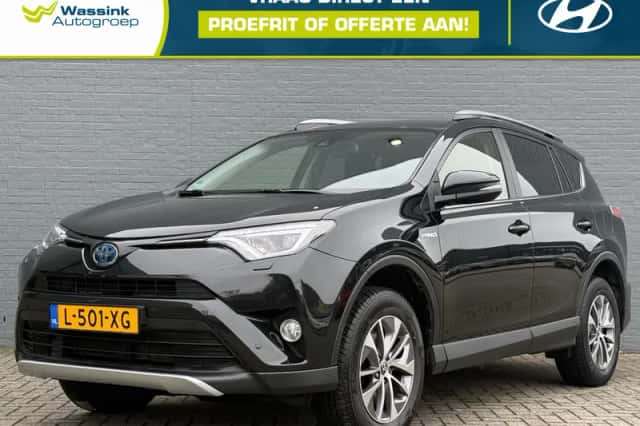 Toyota RAV4 (2018) thumbnail 1