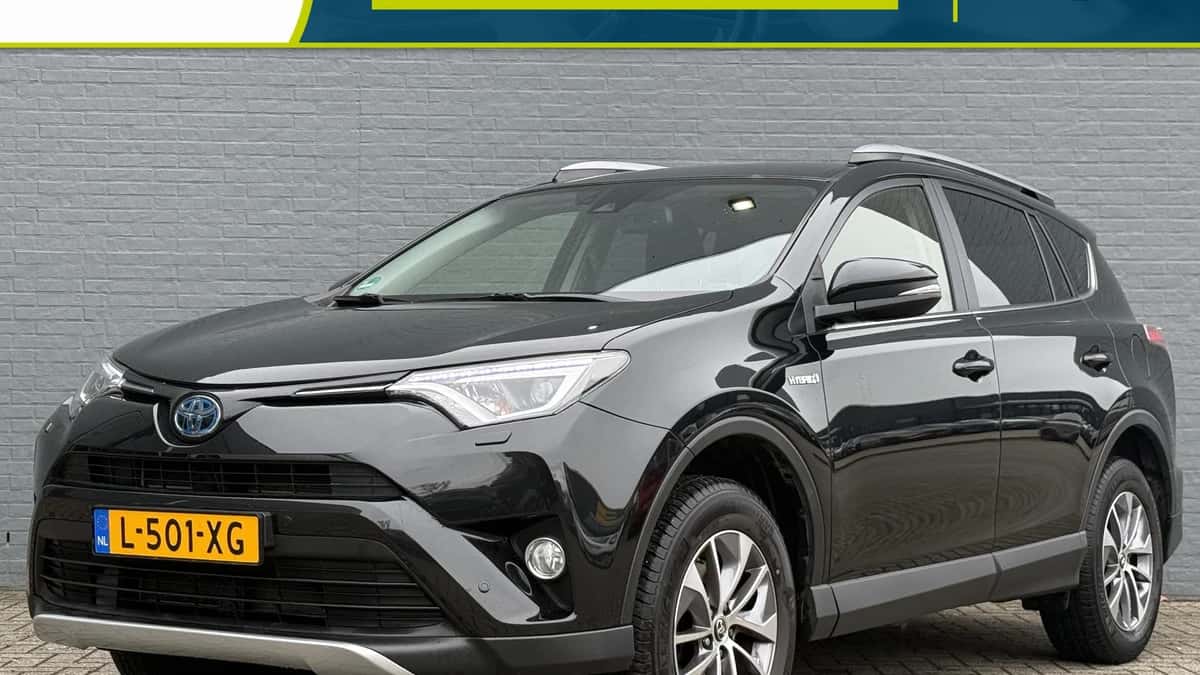 Toyota RAV4 (2018) — foto 1
