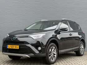 Toyota RAV4 (2018) thumbnail 2