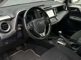 Toyota RAV4 (2018) thumbnail 11