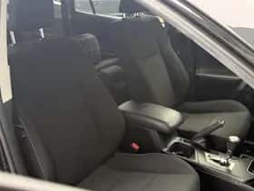 Toyota RAV4 (2018) thumbnail 16