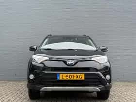 Toyota RAV4 (2018) thumbnail 3