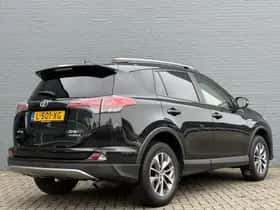 Toyota RAV4 (2018) thumbnail 6