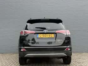Toyota RAV4 (2018) thumbnail 7