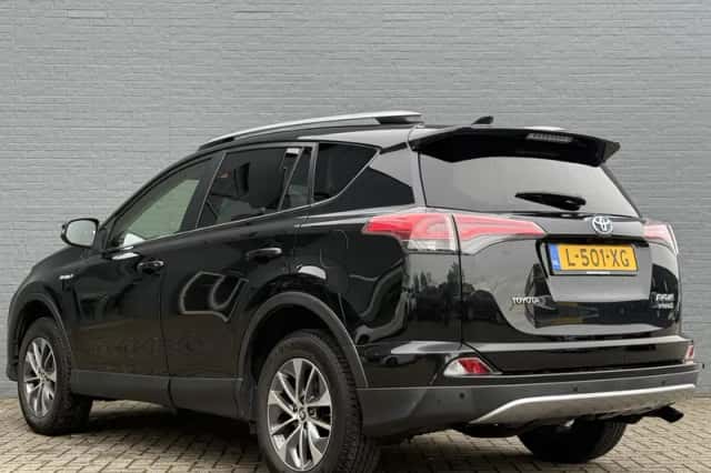 Toyota RAV4 (2018) thumbnail 8