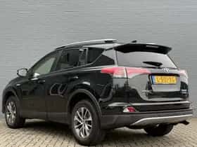Toyota RAV4 (2018) thumbnail 8