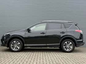 Toyota RAV4 (2018) thumbnail 9