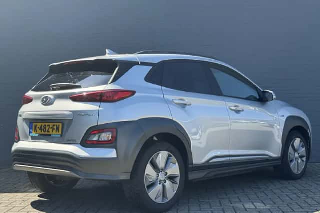 Hyundai Kona (2020) thumbnail 6