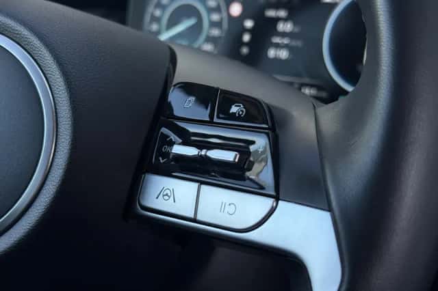 Hyundai Tucson (2022) thumbnail 23