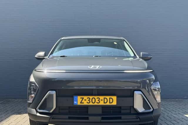 Hyundai Kona (2024) thumbnail 3
