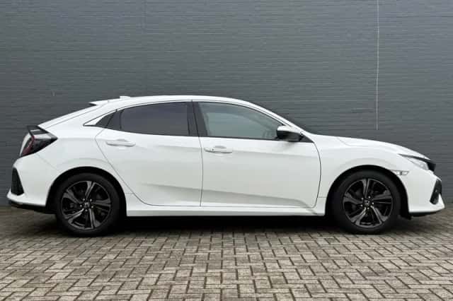 Honda Civic (2017) thumbnail 5