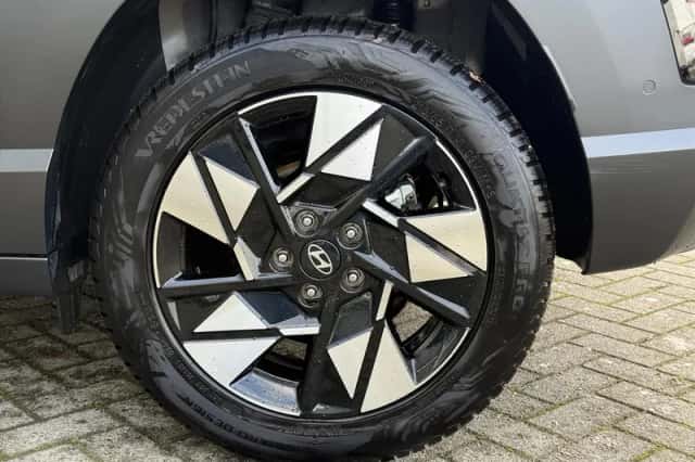 Hyundai Kona (2024) thumbnail 11