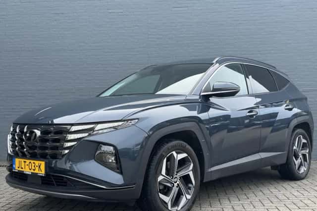 Hyundai Tucson (2022) thumbnail 2