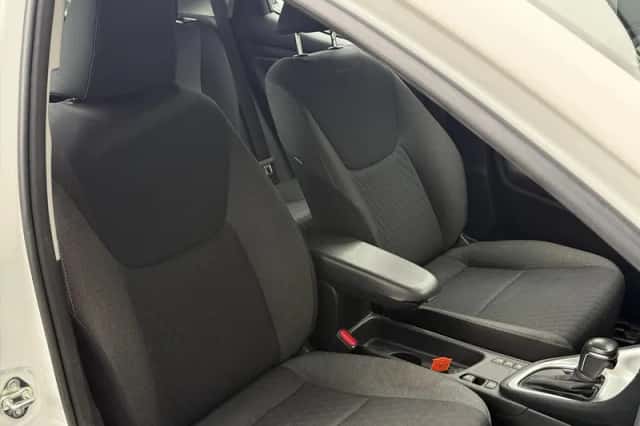 Toyota Yaris (2020) thumbnail 15