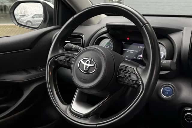 Toyota Yaris (2020) thumbnail 19