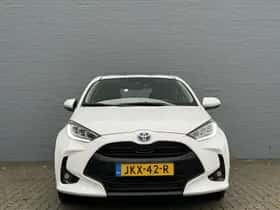 Toyota Yaris (2020) thumbnail 3