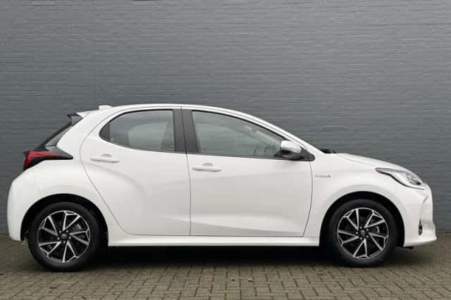 Toyota Yaris (2020) thumbnail 5