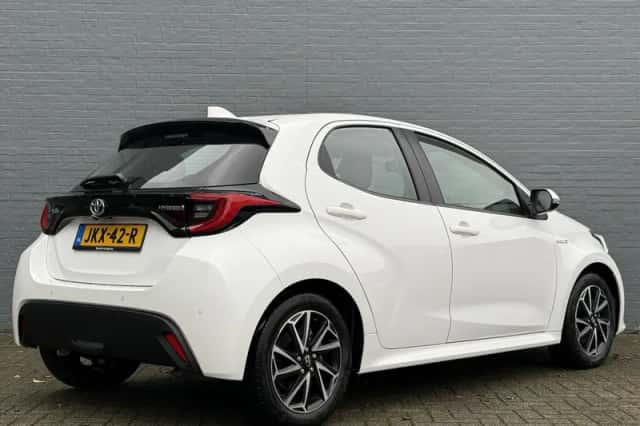 Toyota Yaris (2020) thumbnail 6