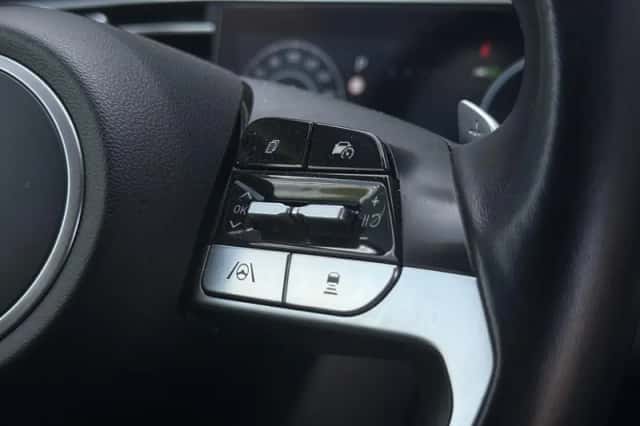 Hyundai Tucson (2022) thumbnail 23