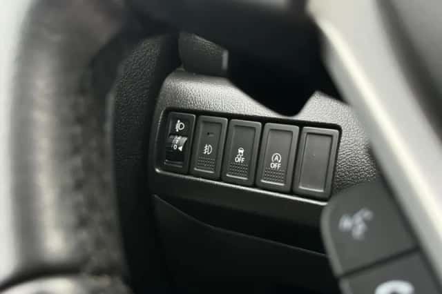 Suzuki Vitara (2016) thumbnail 25
