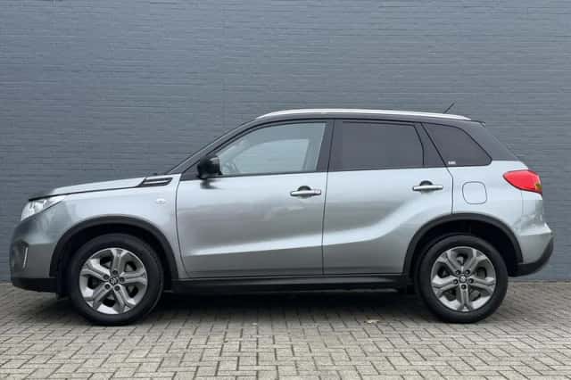 Suzuki Vitara (2016) thumbnail 9