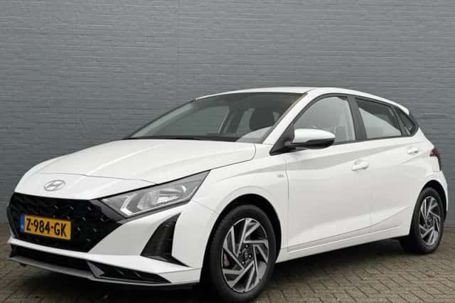 Hyundai i20 (2024) thumbnail 2