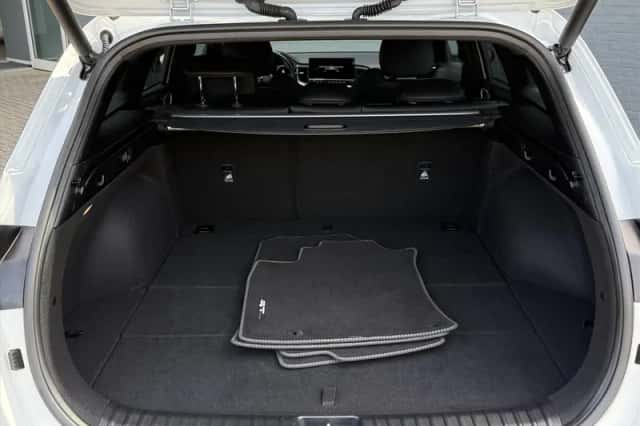 Kia Ceed Sportswagon (2024) thumbnail 17