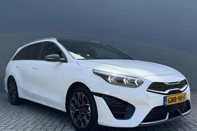 Kia Ceed Sportswagon (2024) thumbnail 5