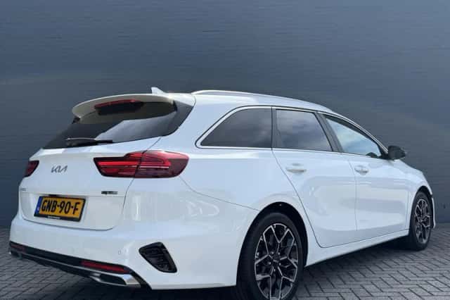Kia Ceed Sportswagon (2024) thumbnail 7