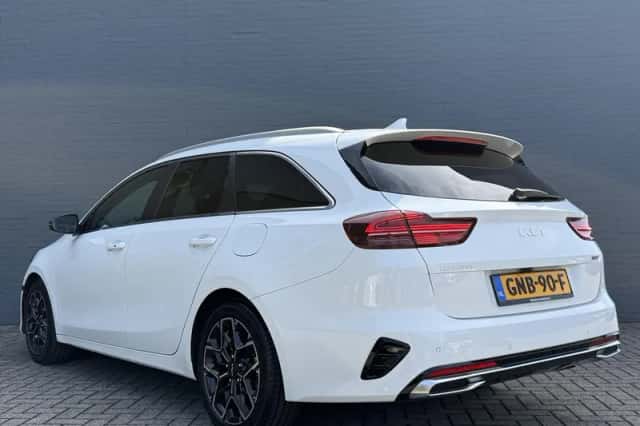 Kia Ceed Sportswagon (2024) thumbnail 9