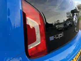 Volkswagen E-up! (2015) thumbnail 9