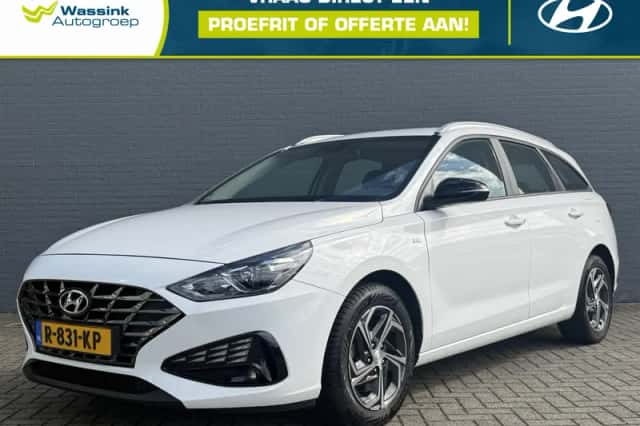 Hyundai i30 (2022) thumbnail 1