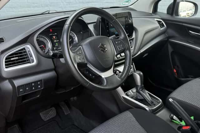 Suzuki S-Cross (2022) thumbnail 12