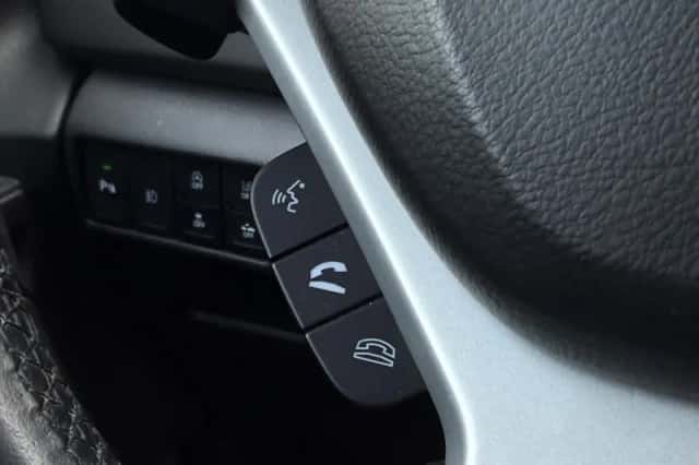 Suzuki S-Cross (2022) thumbnail 23