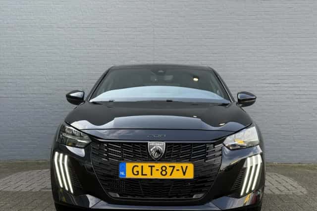 Peugeot 208 (2024) thumbnail 3