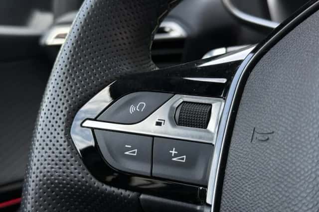 Peugeot 208 (2024) thumbnail 25