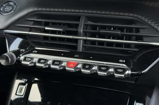 Peugeot 208 (2024) thumbnail 30