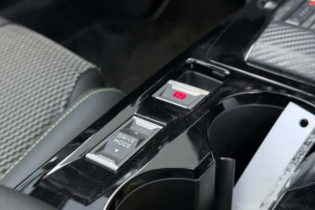 Peugeot 208 (2024) thumbnail 33