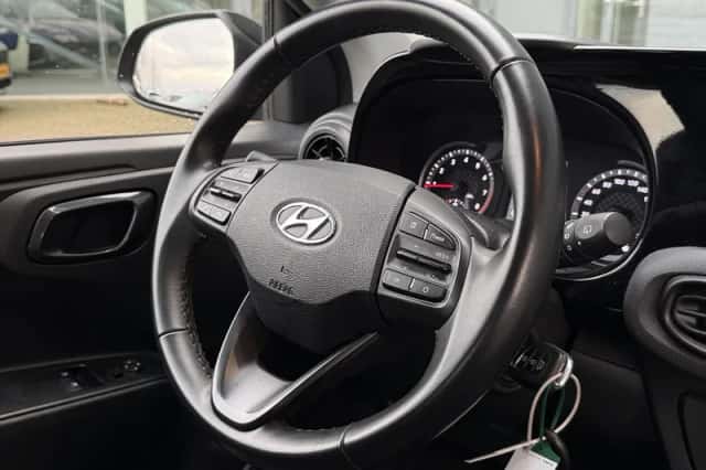 Hyundai i10 (2022) thumbnail 16