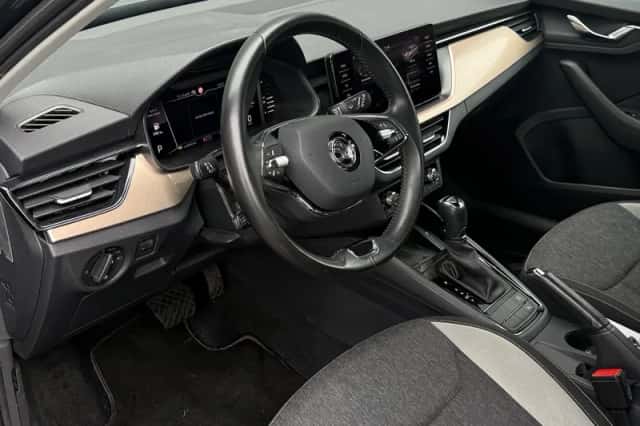 Škoda Kamiq (2021) thumbnail 11