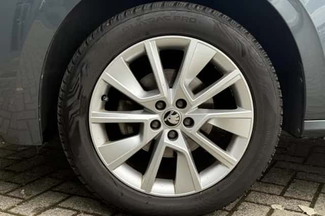Škoda Kamiq (2021) thumbnail 10