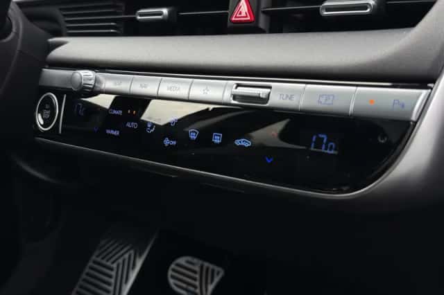 Hyundai Ioniq 5 (2025) thumbnail 16