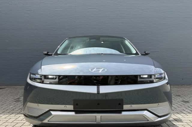 Hyundai Ioniq 5 (2025) thumbnail 4
